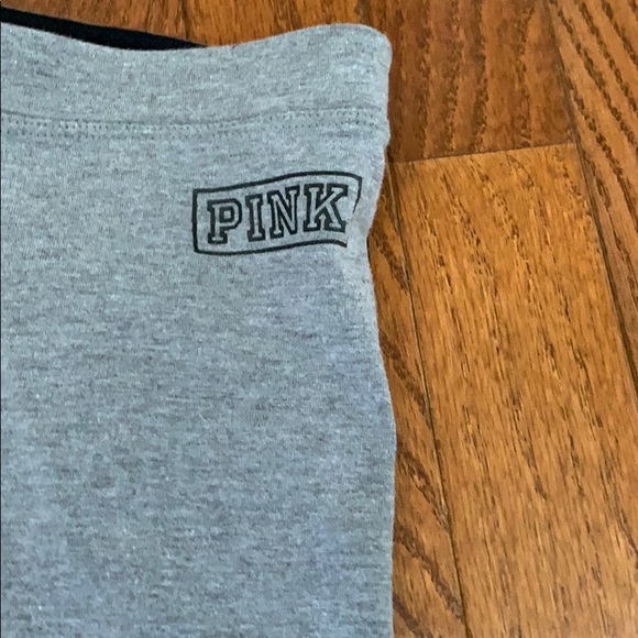 PINK Victoria’s Secret Grey Leggings - Picture 4 of 5